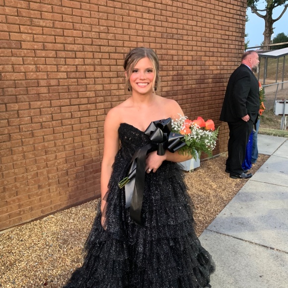 Sherri Hill Prom Dress - Picture 3 of 4